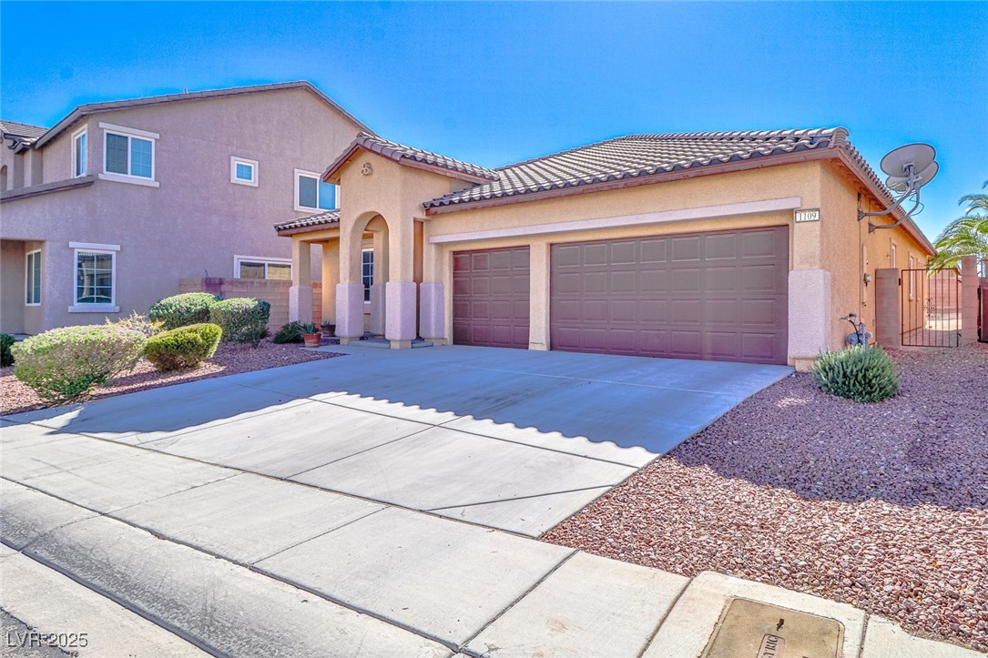 Properties 1 1109 Barron Creek Avenue