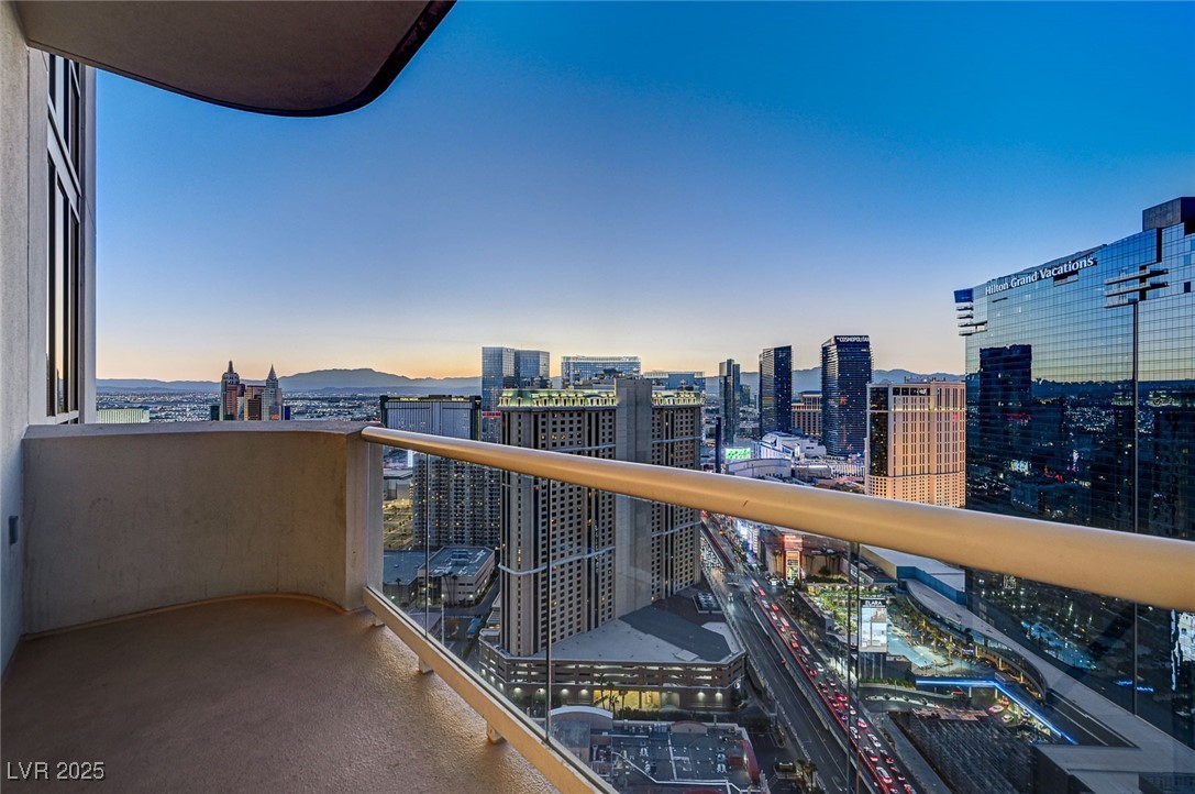 125 E HARMON Avenue 2601