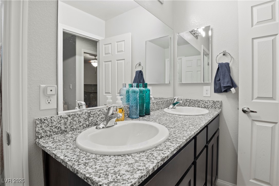 1266 Smokey Valley Lane, Henderson, Nevada image 17
