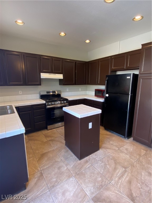 Las Vegas, Nevada 89147, United States, 4 Bedrooms Bedrooms, ,3 BathroomsBathrooms,Residential,Active,212887