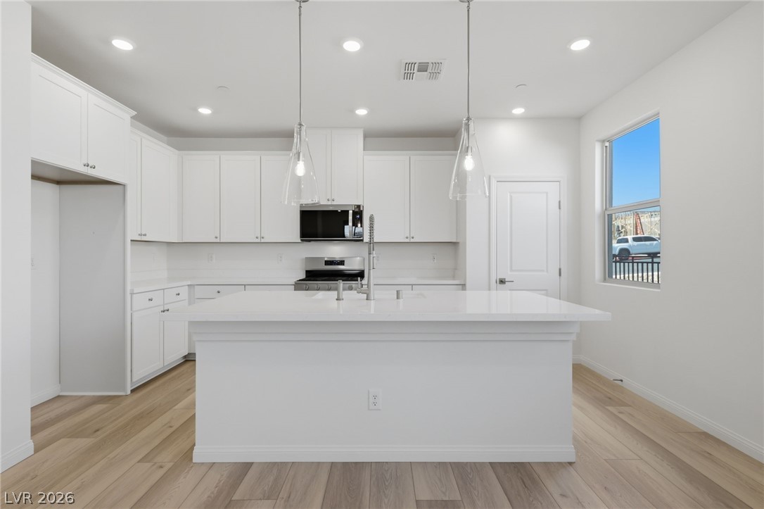 12528 Kings Creek Place