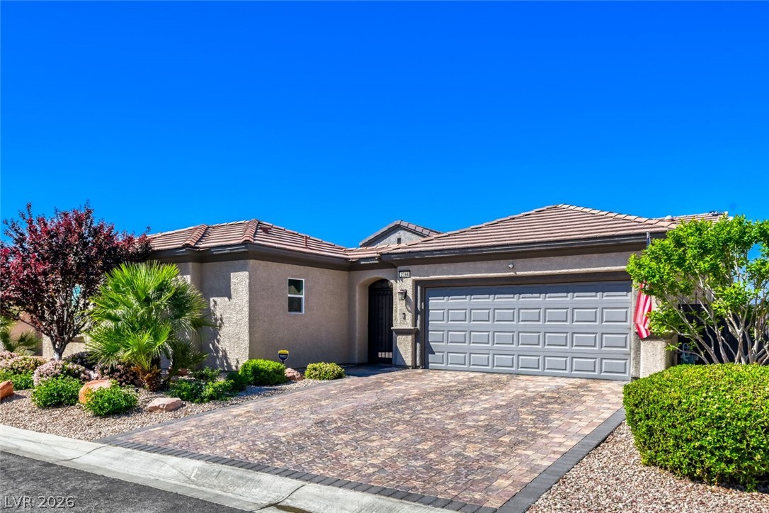 2744 Olivia Heights Avenue
