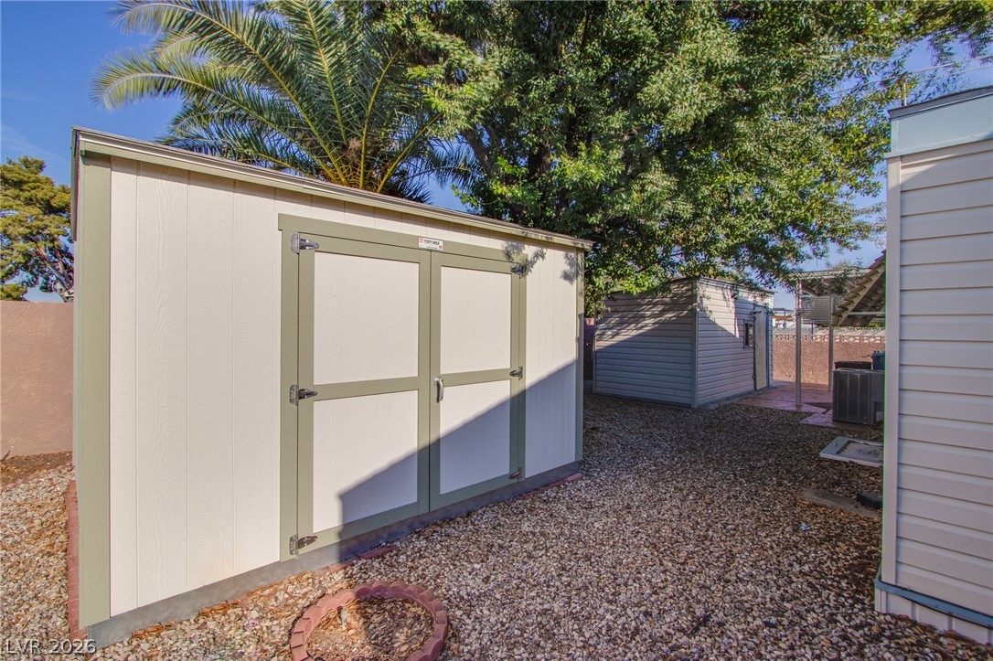 Properties 4 230511907