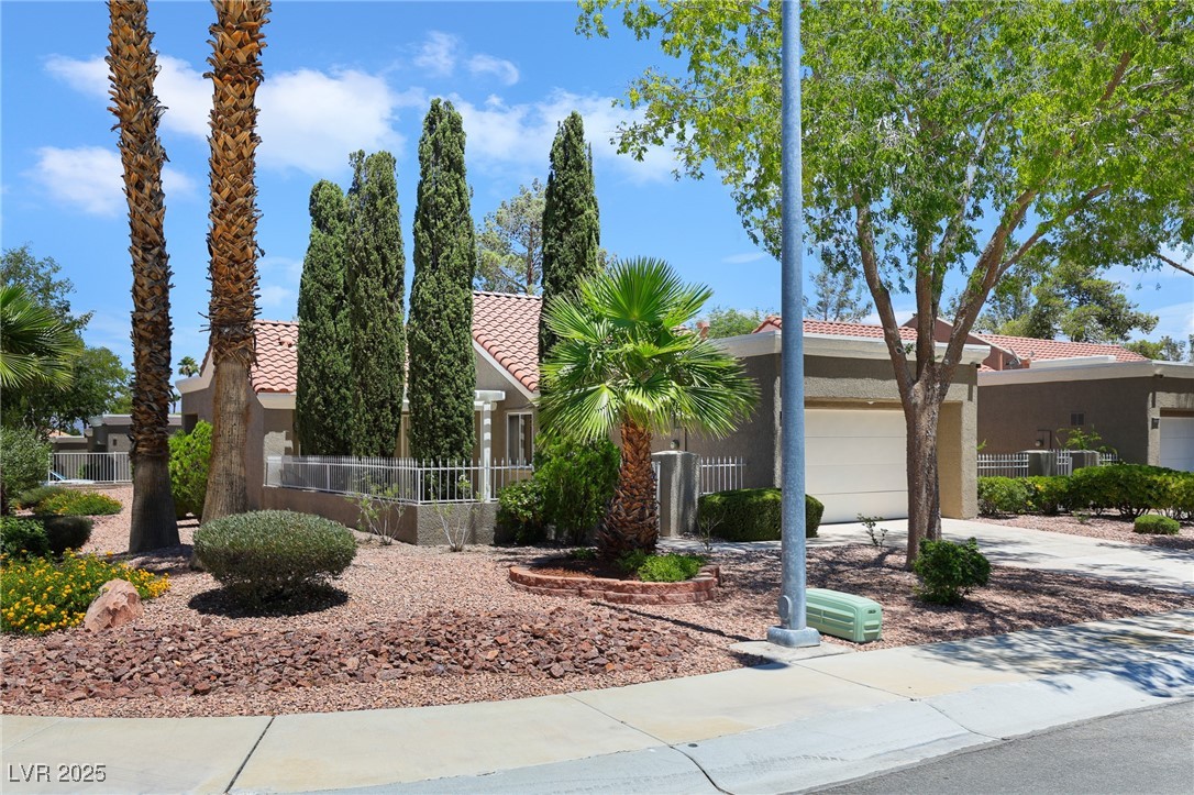 Properties 1 8560 Desert Holly Drive