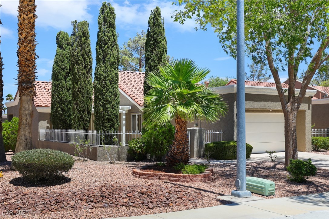 Properties 2 8560 Desert Holly Drive