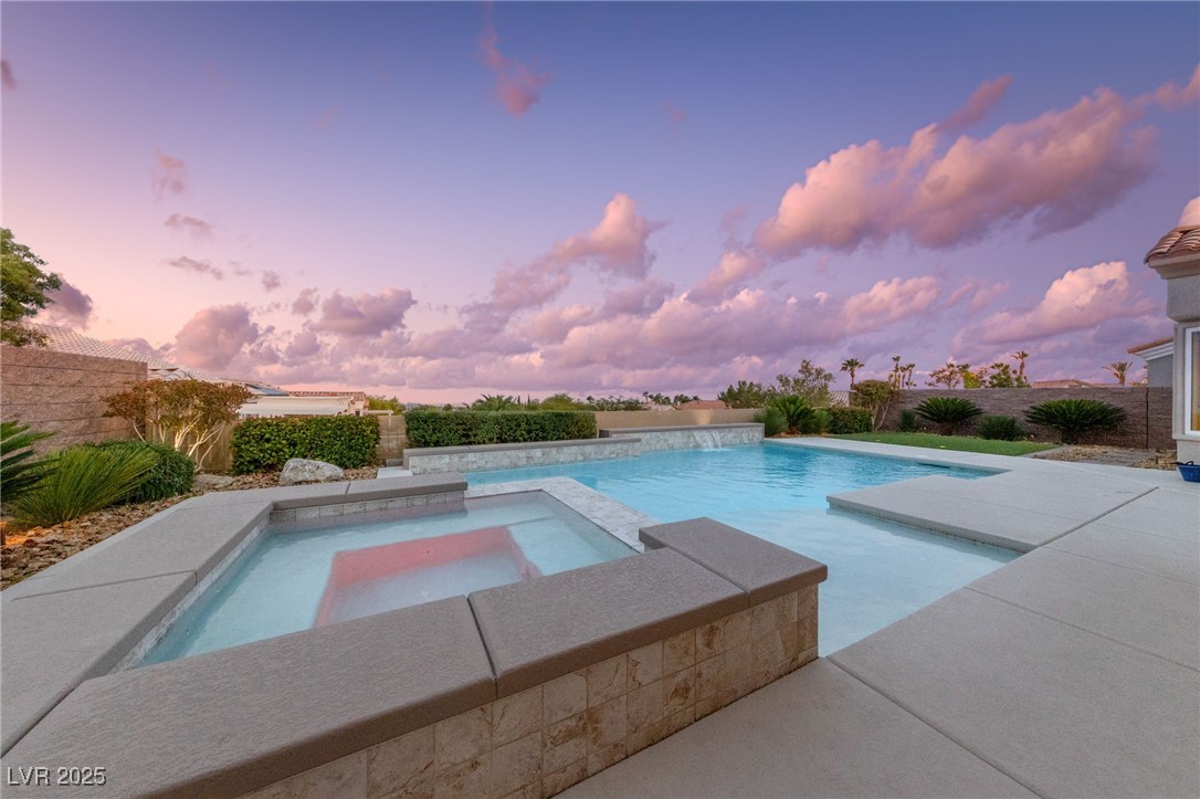 Properties 3 1928 Hot Oak Ridge Street