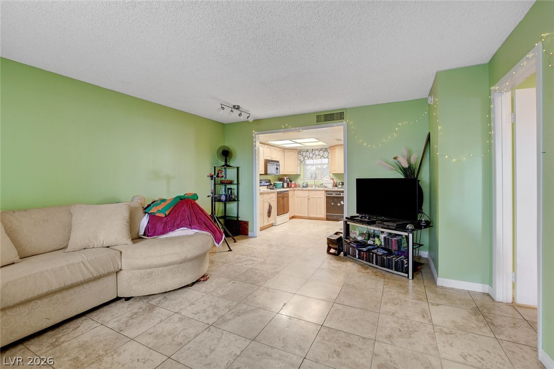 3823 S Maryland Parkway P1