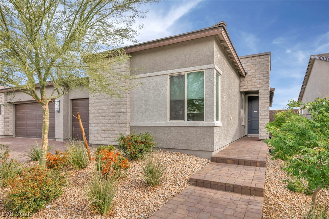 6618 N Palmer Estates Street