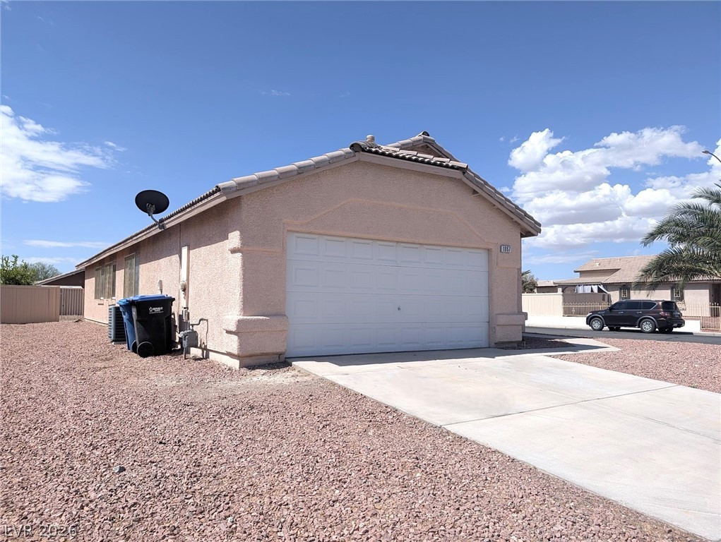 1957 Tallow Tree Avenue