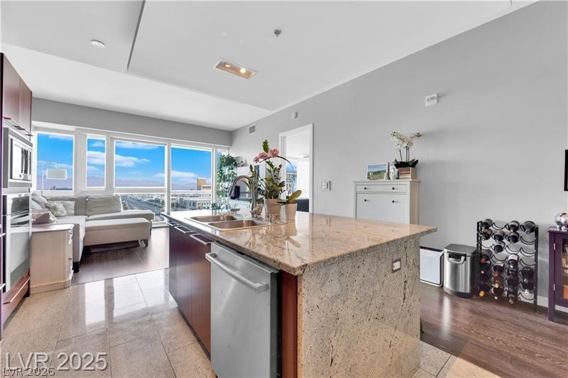 4471 Dean Martin Drive 2204