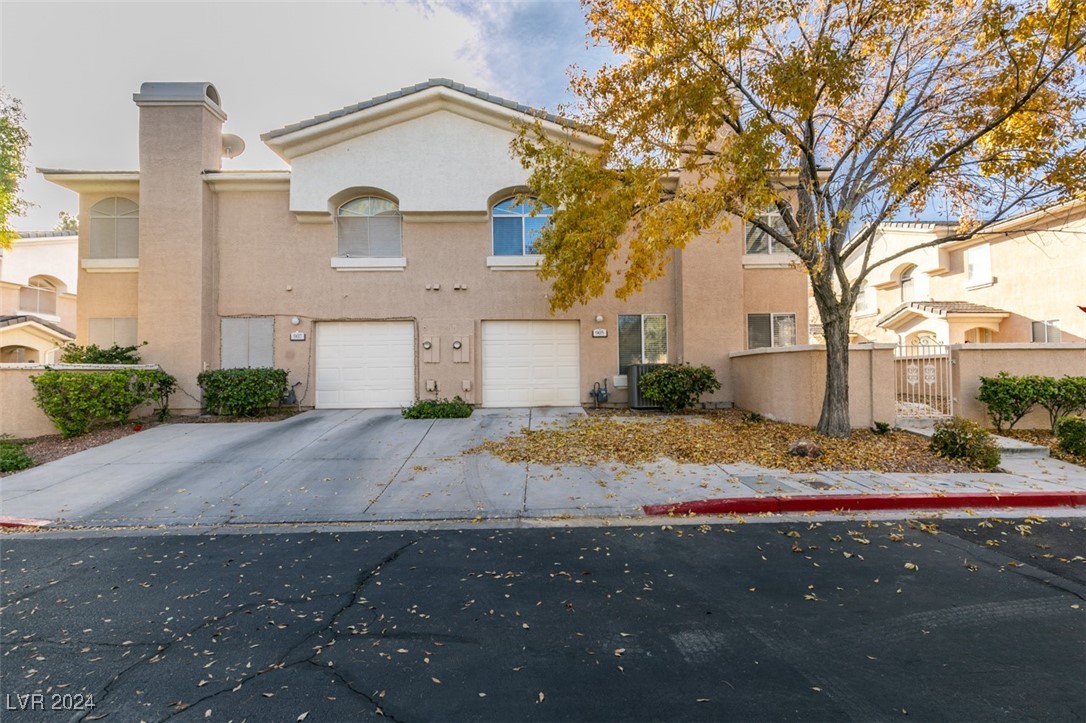 905 Graceful Moon Avenue, Henderson, Nevada image 5