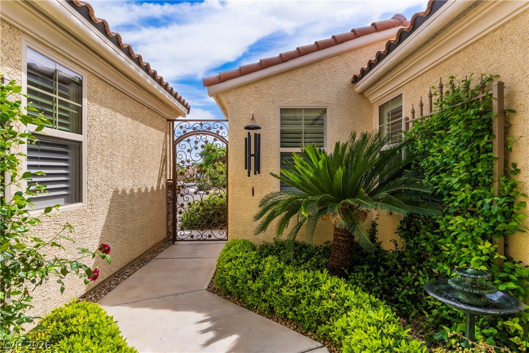 7591 Apache Cliff Street