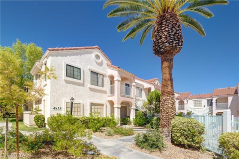 Condo For Sale - 4835 S Torrey Pines Drive #104<br/> Las Vegas, NV 89103