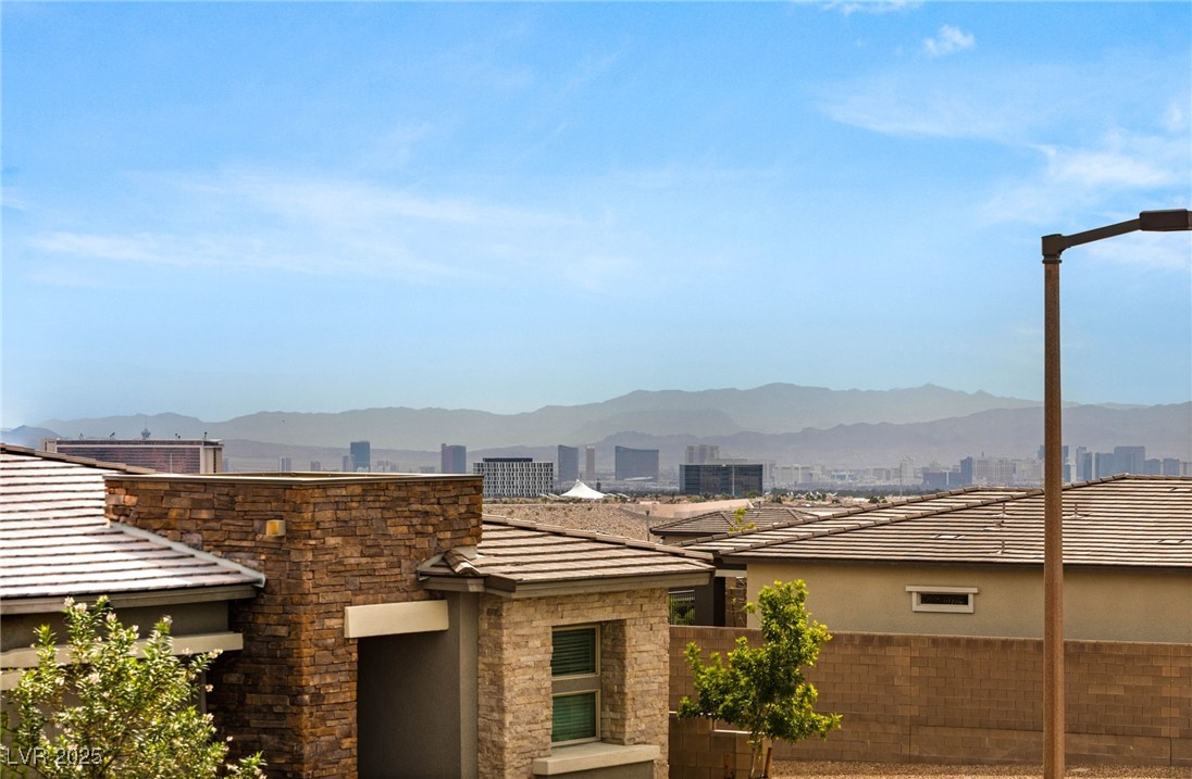 Properties 1 912 Calluna Hills Lane