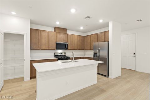 2764 Via Napoli Henderson NV 89044