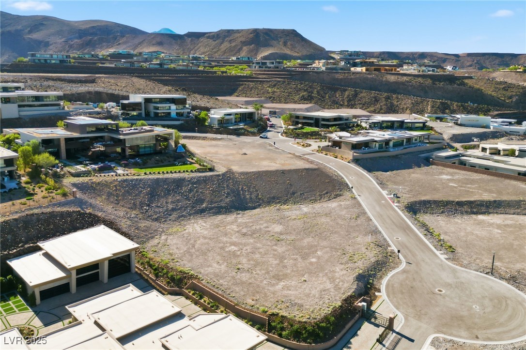 678 Dragon Point Drive