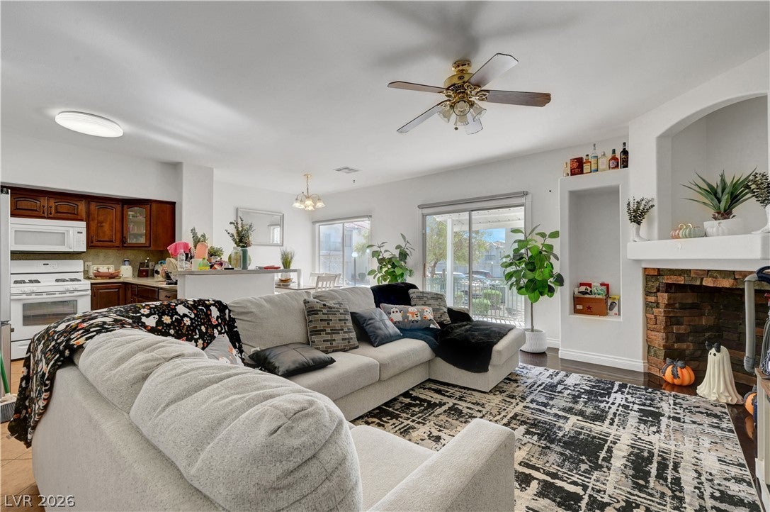 6201 E Lake Mead Boulevard 168