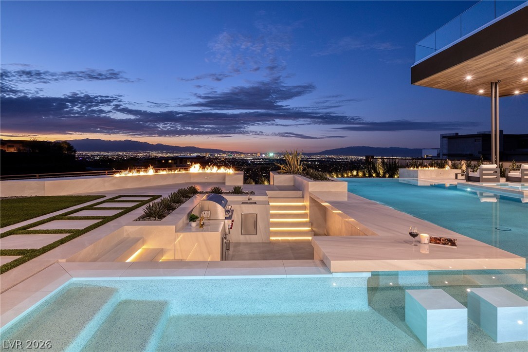 19 Boulderback Drive