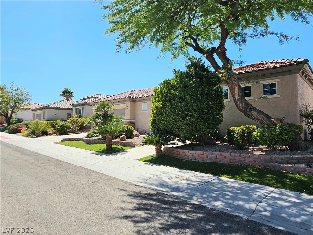 2139 Twin Falls Drive