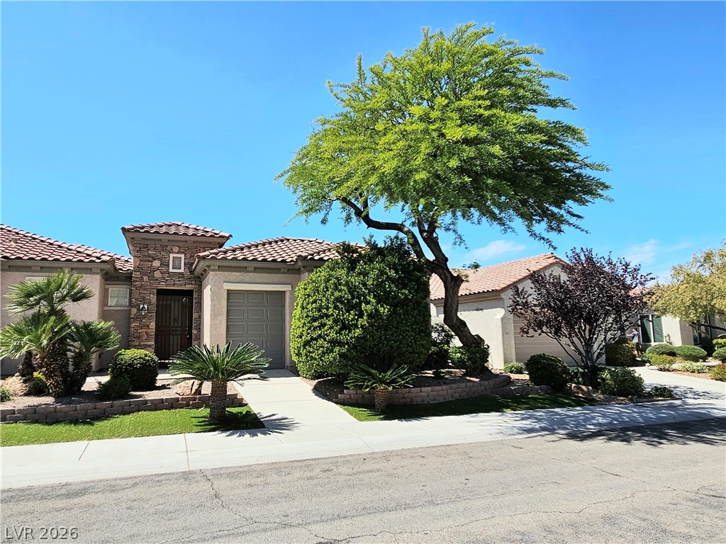 2139 Twin Falls Drive