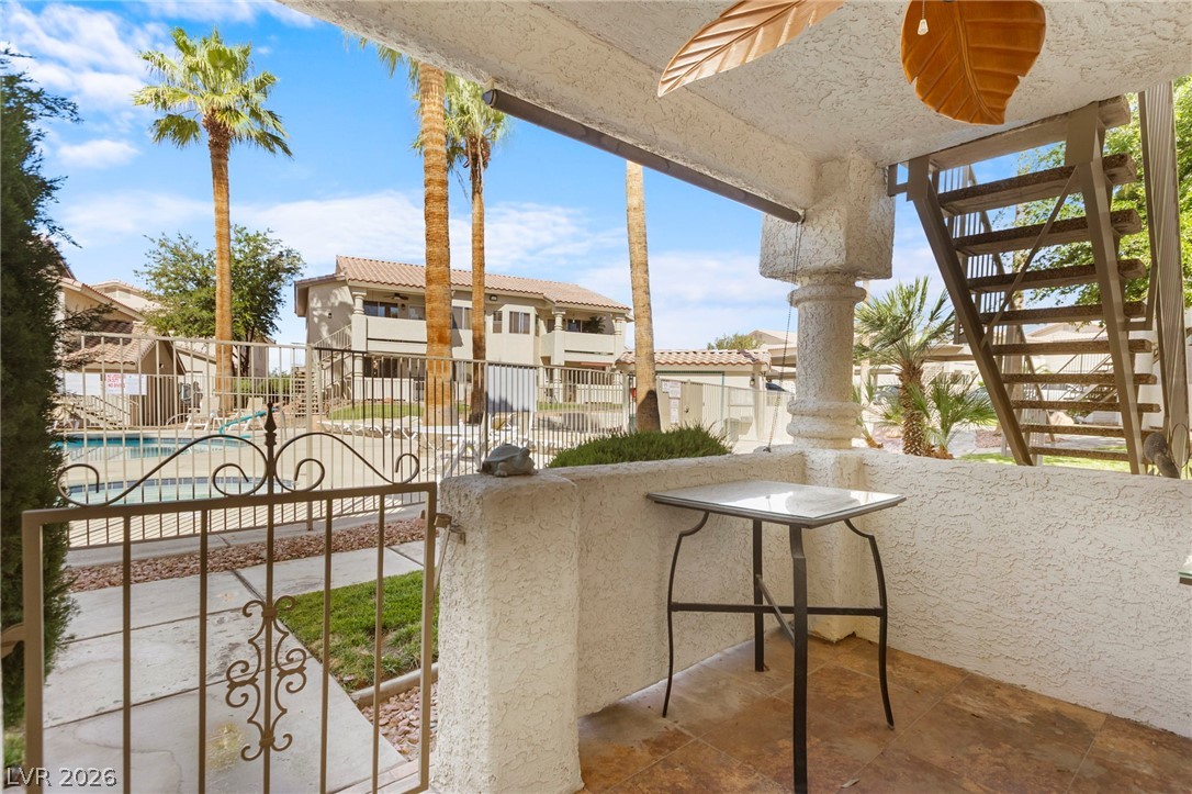 477 Mesa Boulevard 102