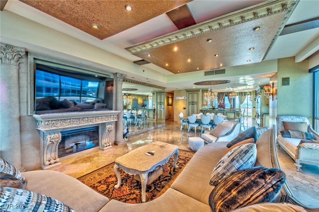 4575 Dean Martin Drive 1812