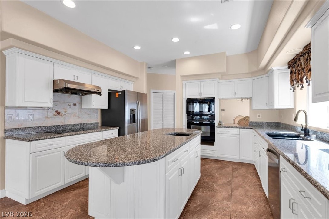 7956 Marbella Circle