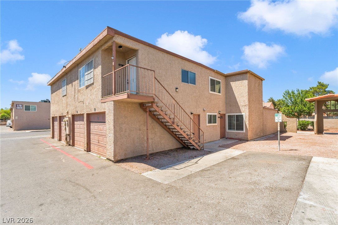 579 Roxella Lane B
