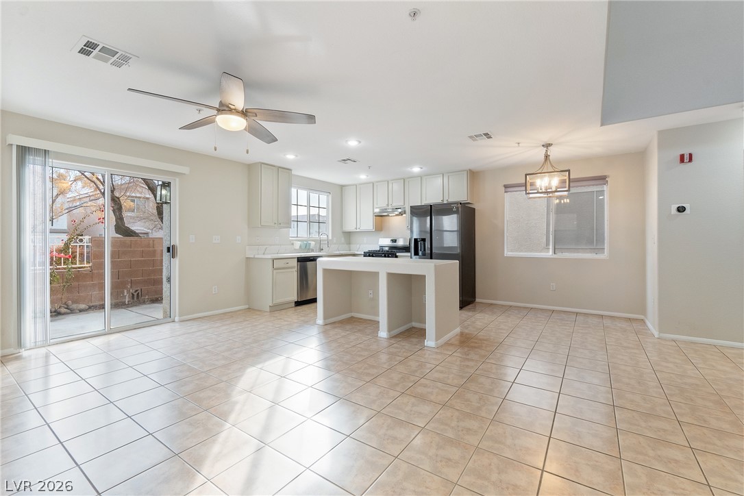 3211 Sunrise Cove Avenue