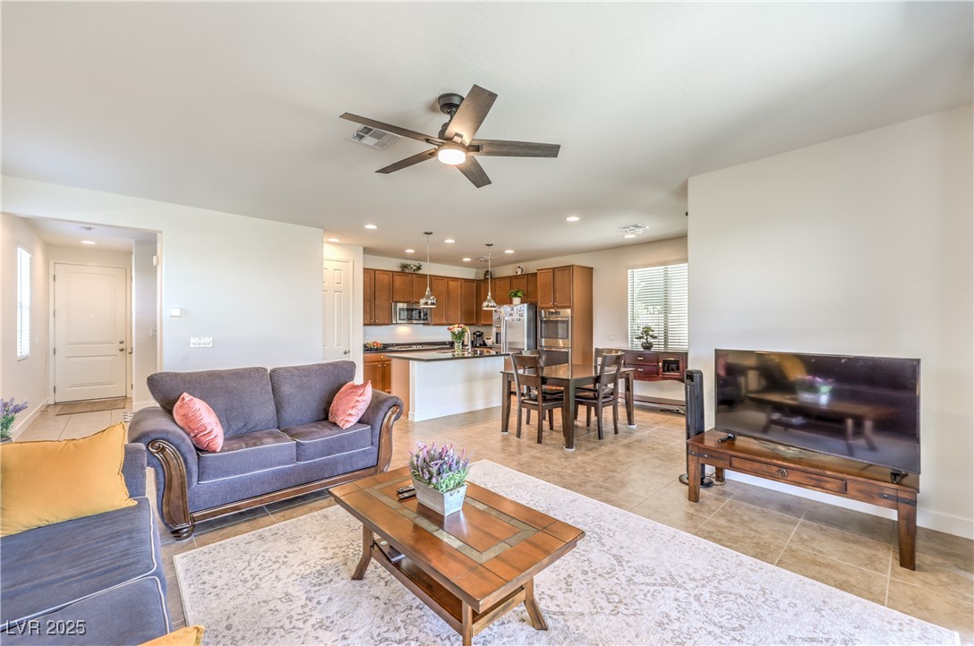 12536 Blissful Sky Street, Las Vegas, Nevada image 6