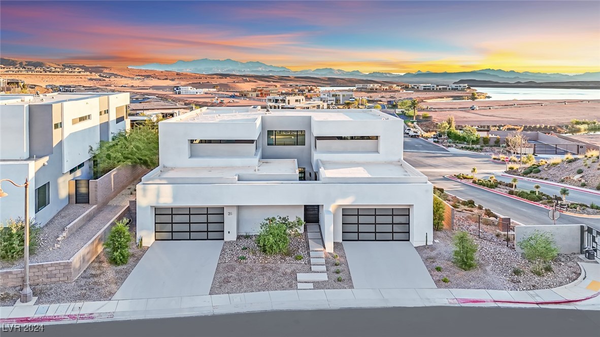 28 Rainbow Point Place