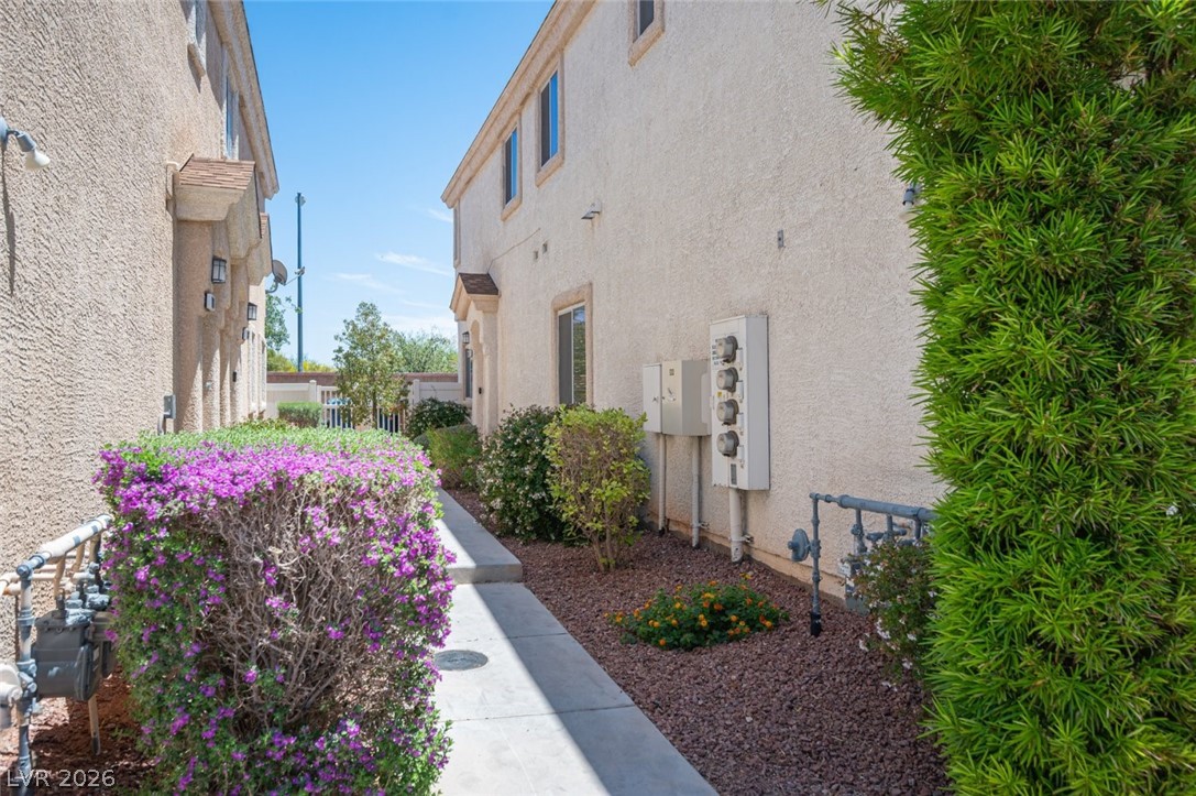 9322 Straw Hays Street 103