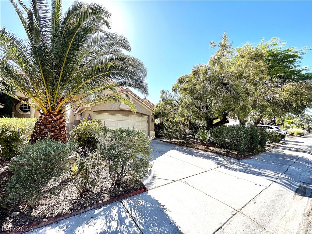 1420 Desert Hills Drive