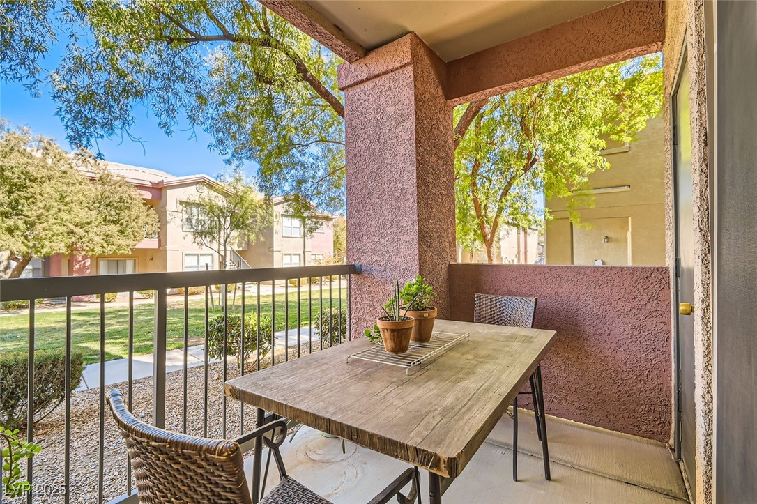 8000 W Badura Avenue 1019