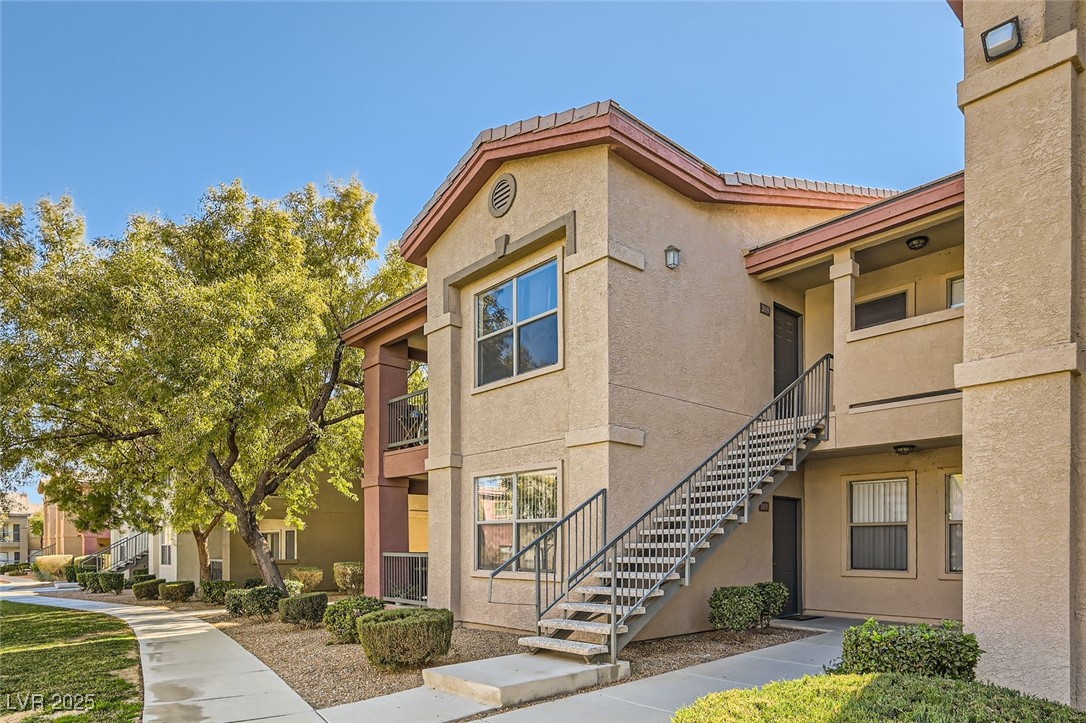 8000 W Badura Avenue 1019
