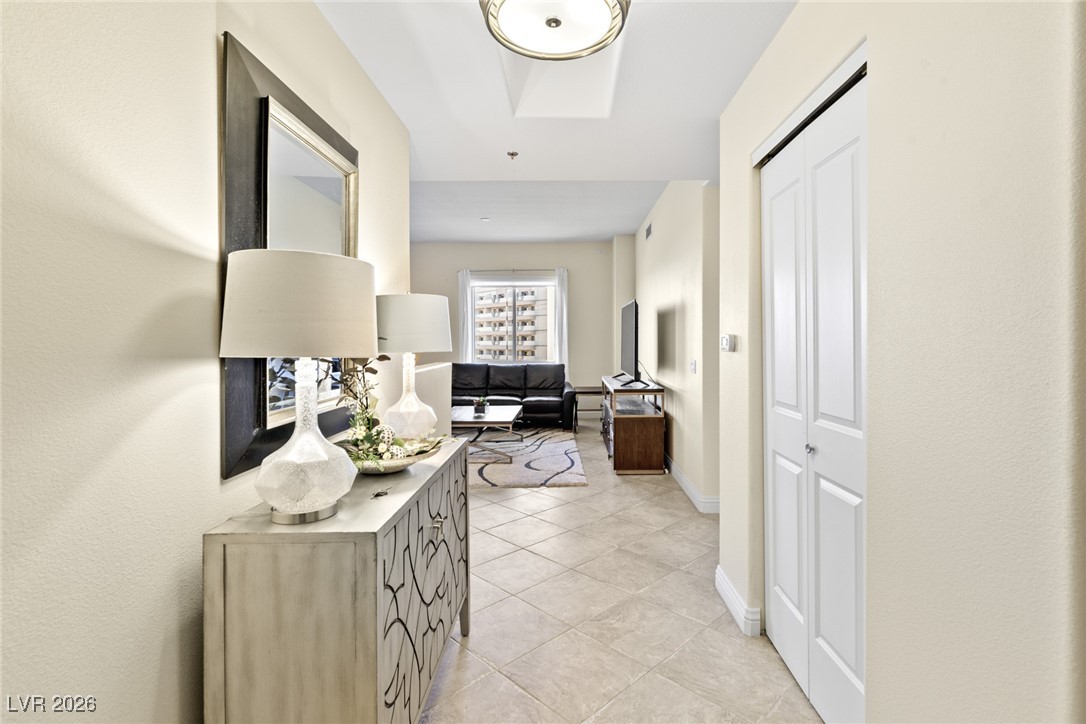 8255 Las Vegas Boulevard 619