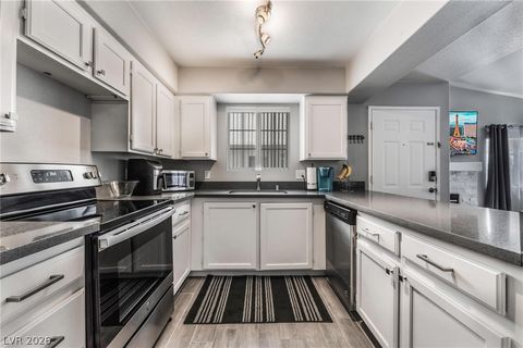 Condo For Sale - 2725 S Nellis Boulevard #2027<br/> Las Vegas, NV 89121