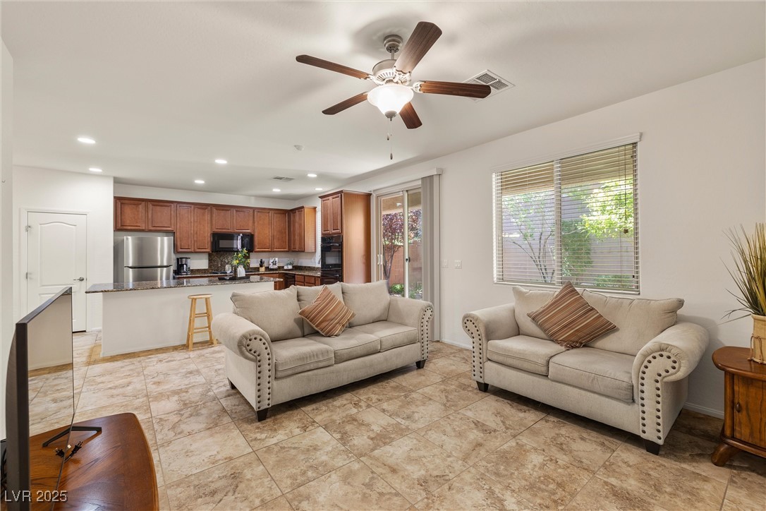 Las Vegas, Nevada 89166, United States, 3 Bedrooms Bedrooms, ,2 BathroomsBathrooms,Residential,Active,178744