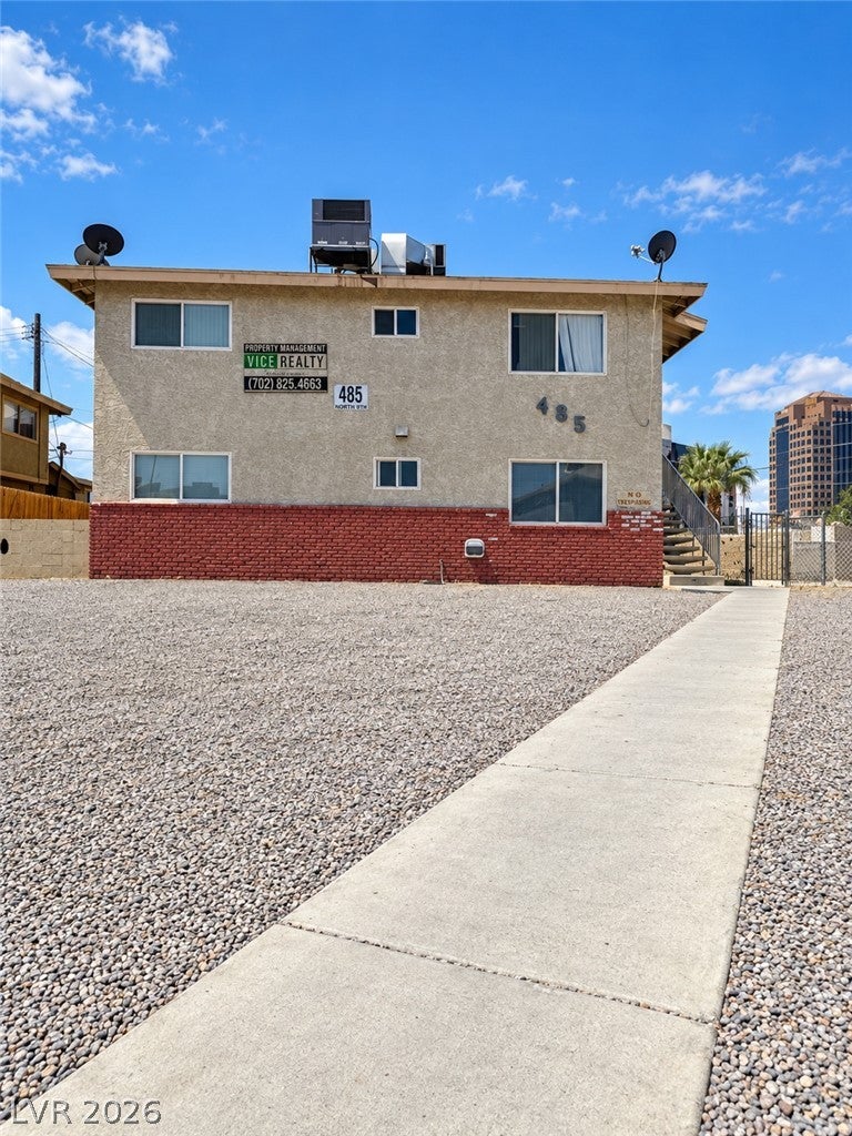 485 North Circle