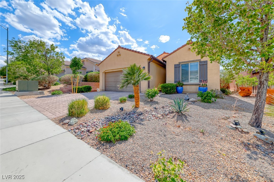 2601 Bechamel Place, Henderson, Nevada image 2