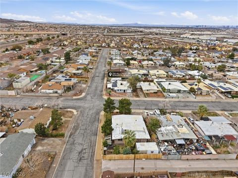 Tiny photo for 256 Hillcrest Drive, Henderson, NV 89015 (MLS # 2798526)