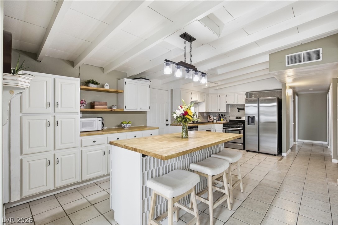 Properties 4 256 Hillcrest Drive