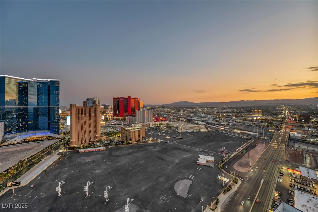 200 W Sahara Avenue 3702