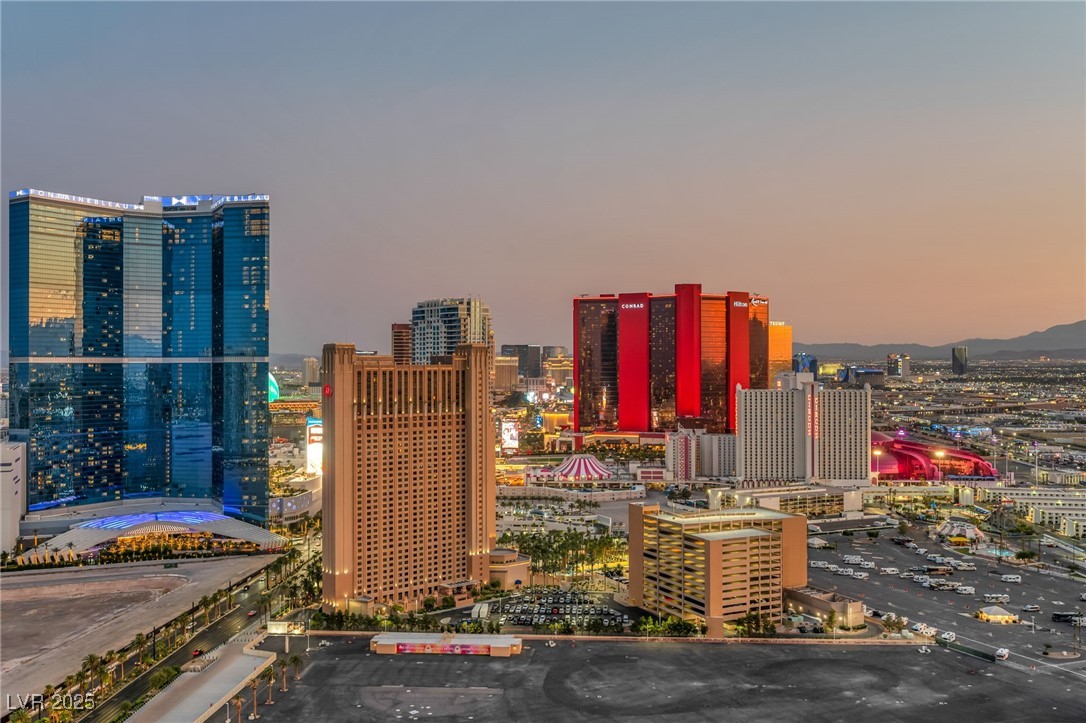 200 W Sahara Avenue 3702