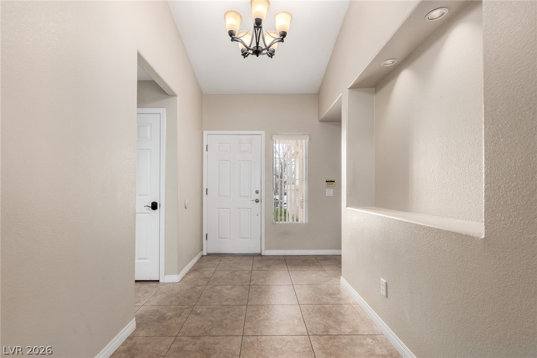 7101 Feather Pine Street