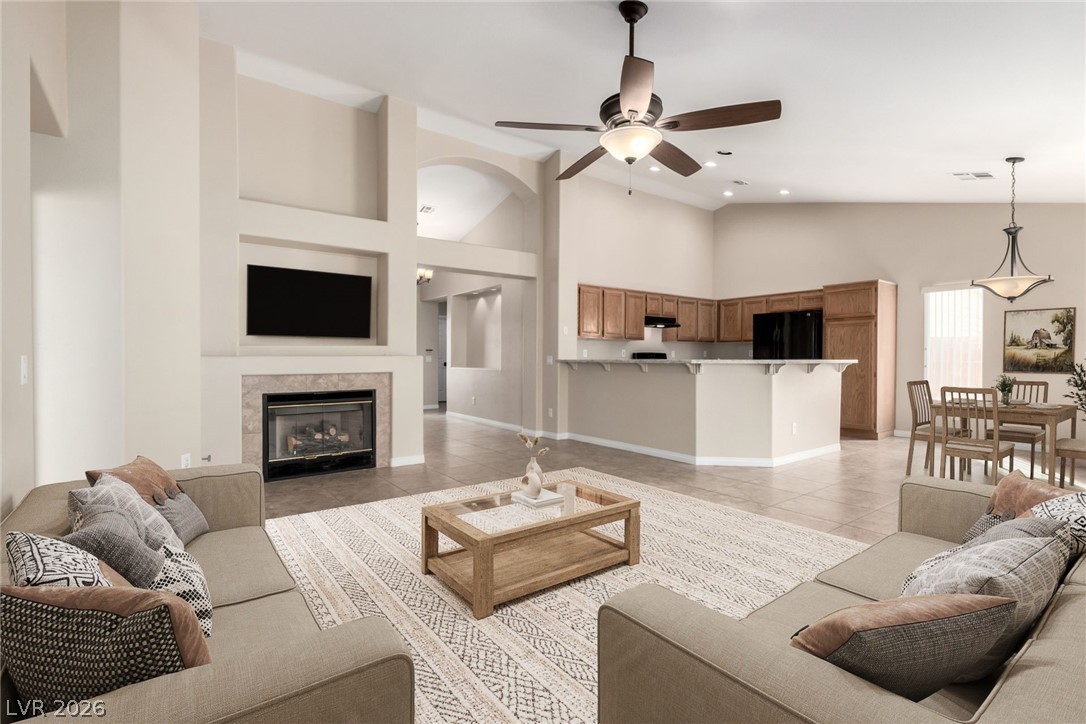 7101 Feather Pine Street