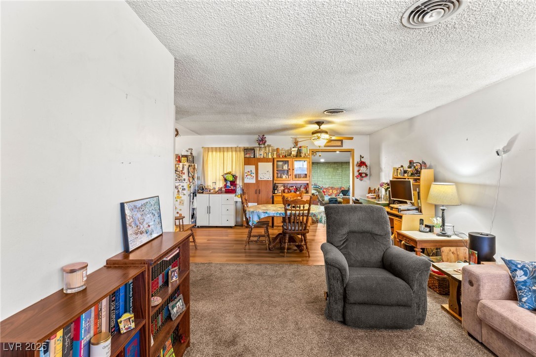 Las Vegas, Nevada 89102, United States, 4 Bedrooms Bedrooms, ,2 BathroomsBathrooms,Residential,Active,228072