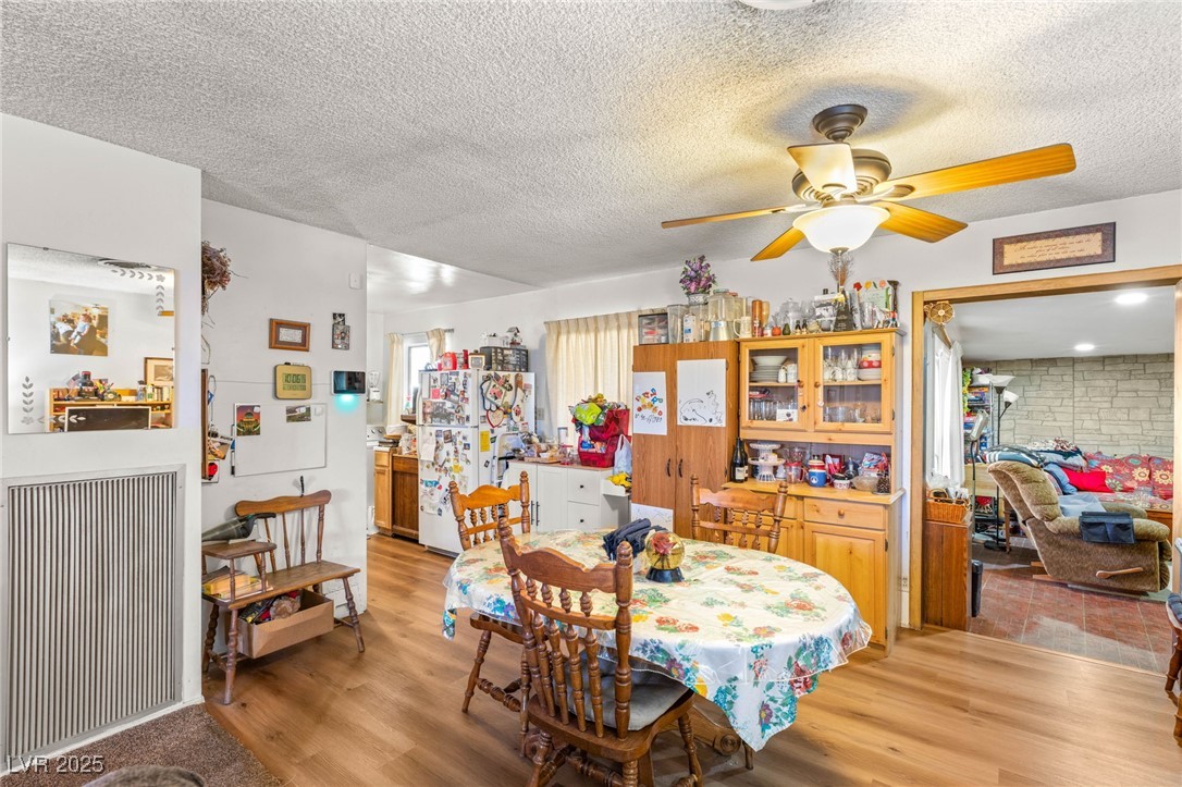 Las Vegas, Nevada 89102, United States, 4 Bedrooms Bedrooms, ,2 BathroomsBathrooms,Residential,Active,228072