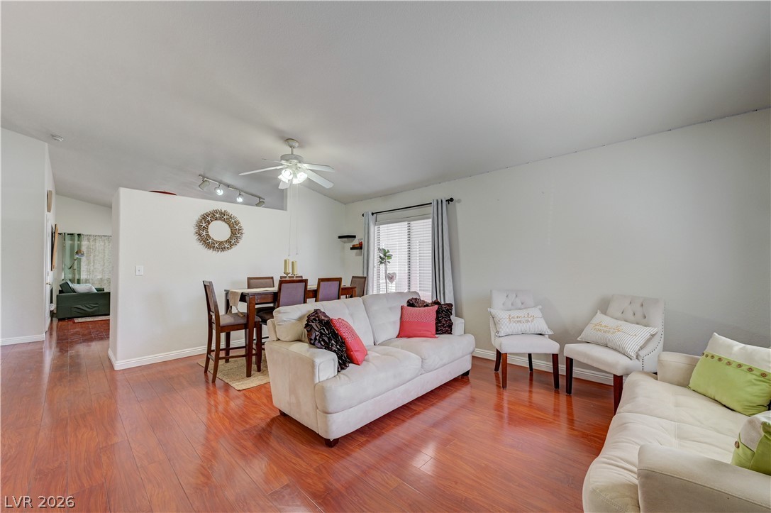 748 Emerald City Avenue