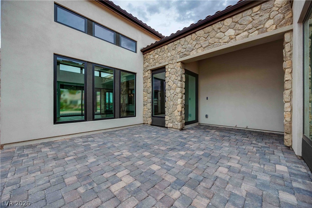 58 Bellissima Lago Court